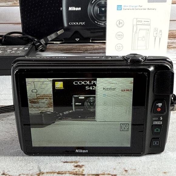 Nikon Coolpix S4200 16MP Touch Screen Digital Camera Bundle Black Tested - Picture 4 of 9